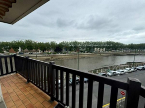 Appartement spacieux avec balcon et parking - Proche plage et centre ville - FR-1-712-84